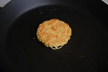 Beef Burger in Noodle Bun