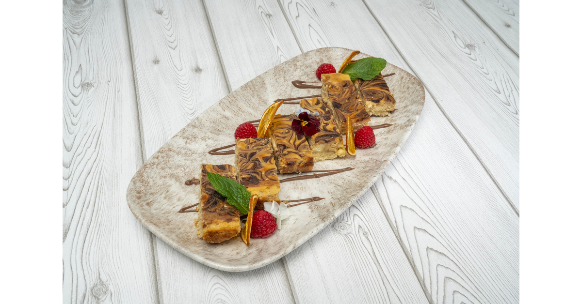 Peppermint Bark Cheesecake Bars | Nestlé Goodnes