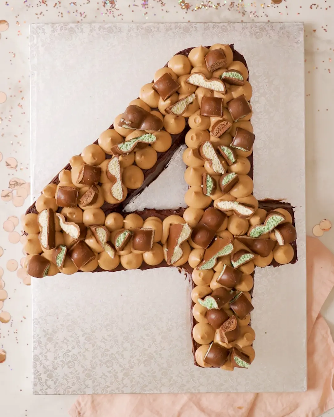 Preview image for the video "Foodies x Nestle Chocolove cake 4".