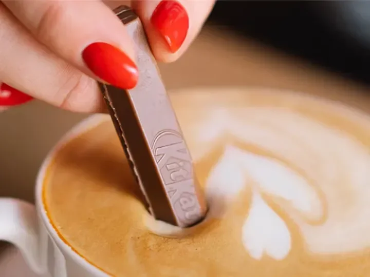 Blog Masthead_How to eat a kitkat