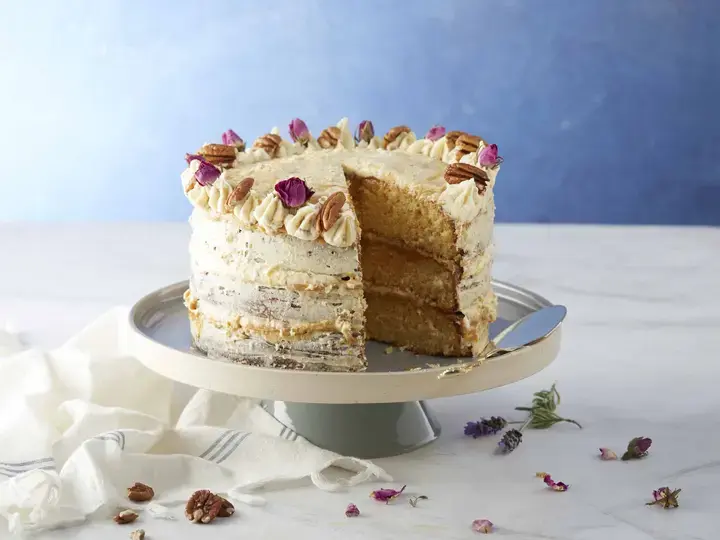 Pecan and Vanilla Cake