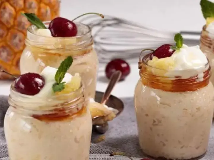 Nestlé BAR-ONE Hot Chocolate Cake Roll with Warm BAR-ONE Sauce and Toasted Marshmallows