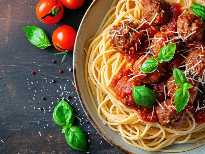 Meatballs with creamy sundried tomato sauce