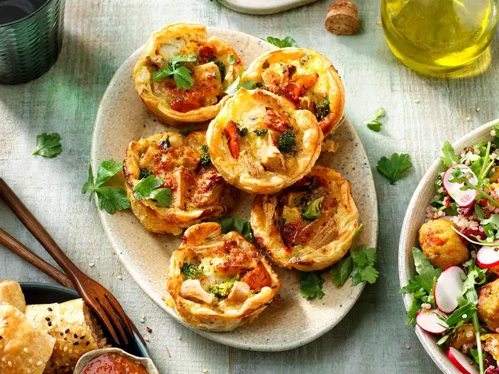 Mini quiche with pieces of vegan fillets