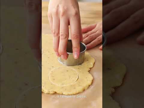 Preview image for the video "Recette sablés chocolat au Lait Nestlé Dessert(r)".