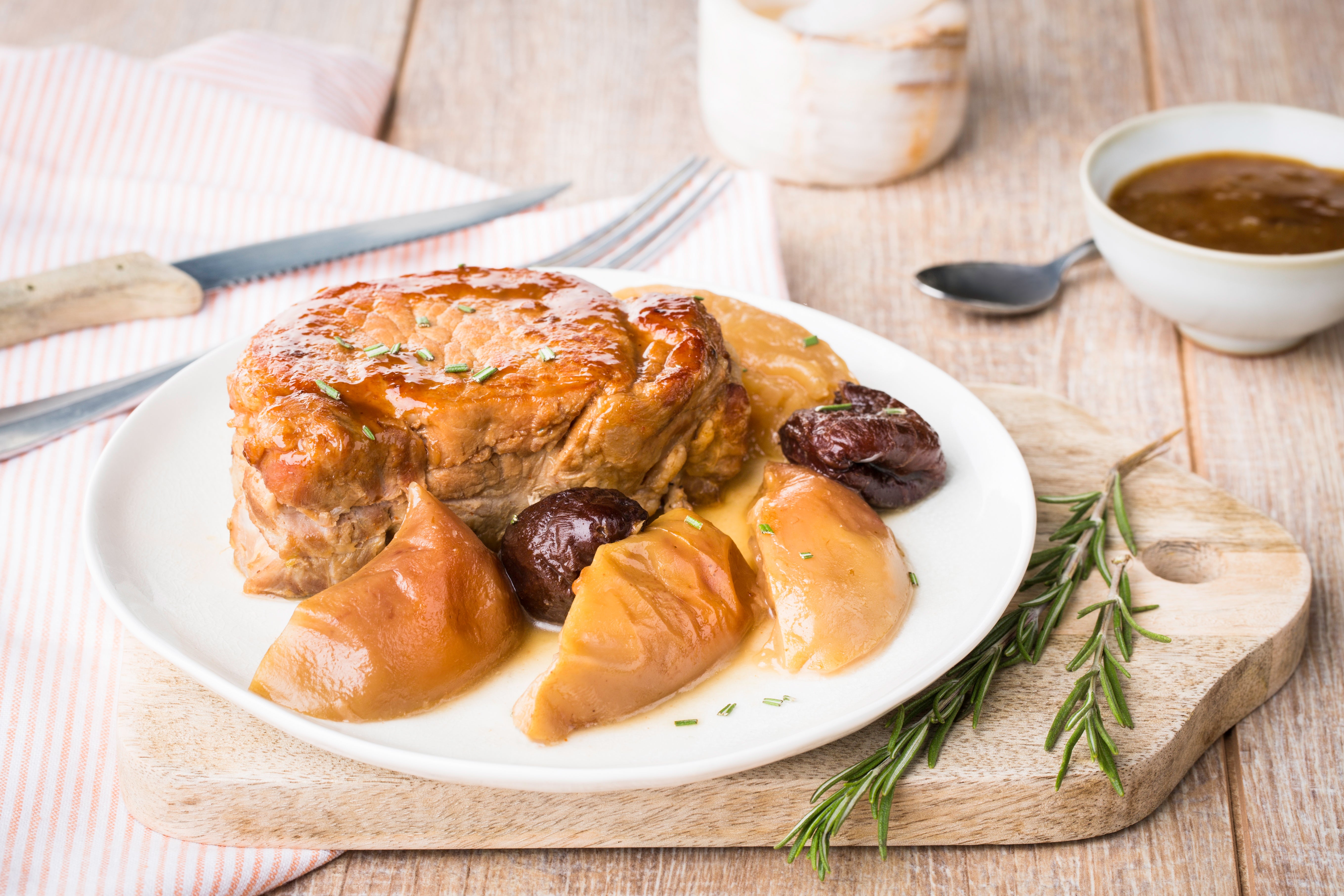 Roti de porc pomme pruneaux