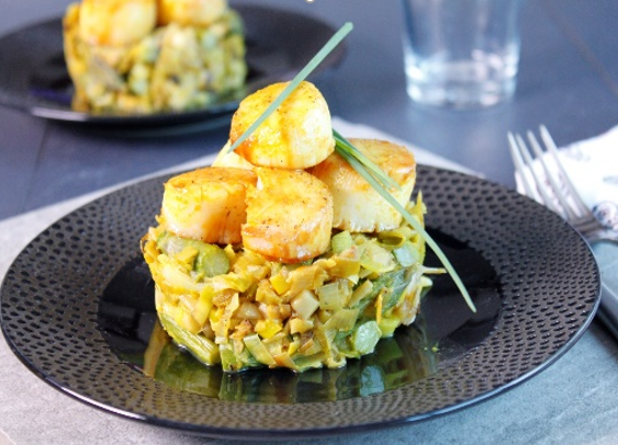 Noix de Saint Jacques, poireaux et curry