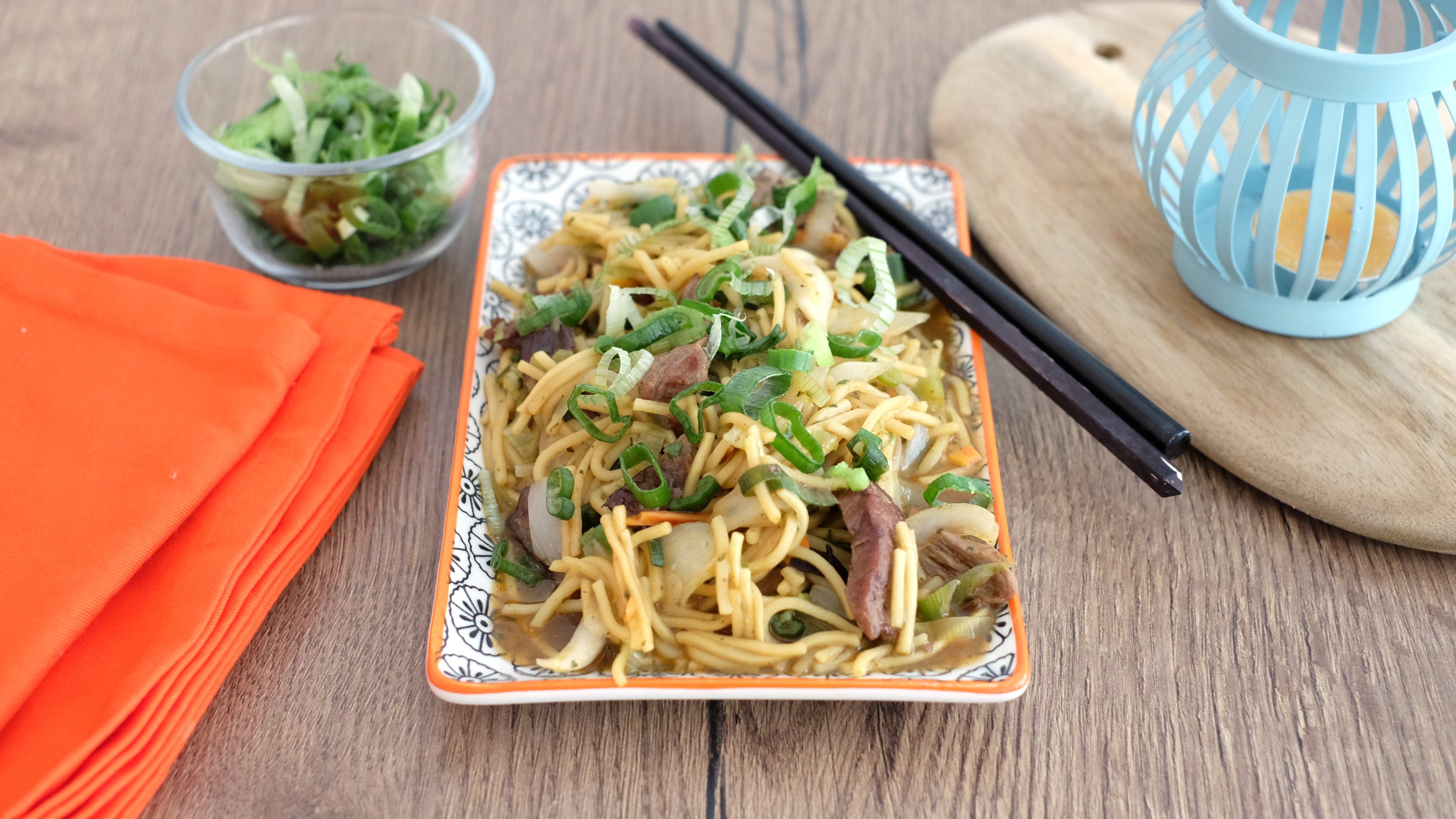 Nouilles à poeler poulet teryiaki au boeuf et oignons