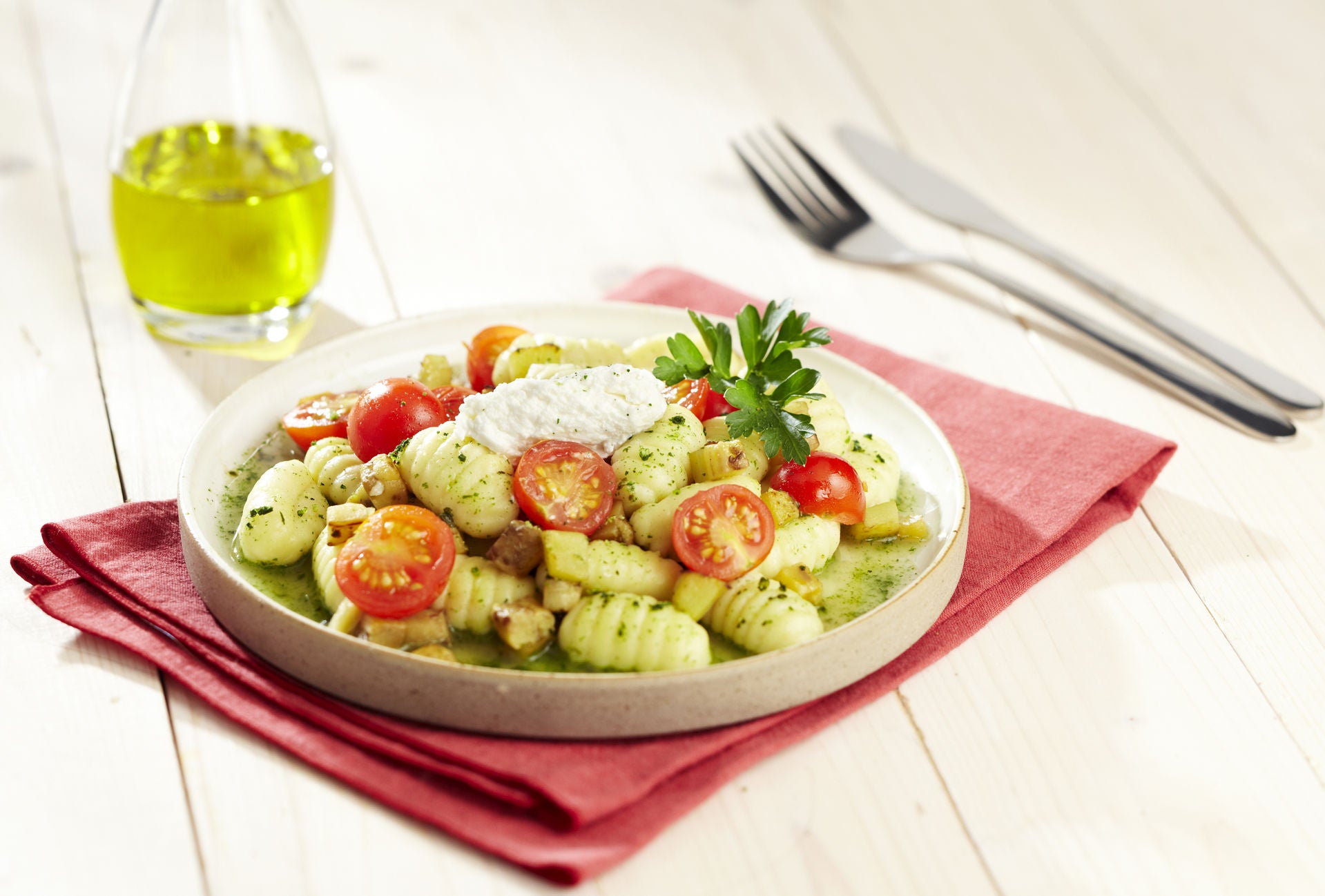 this media has been downloaded from content hub 203294810