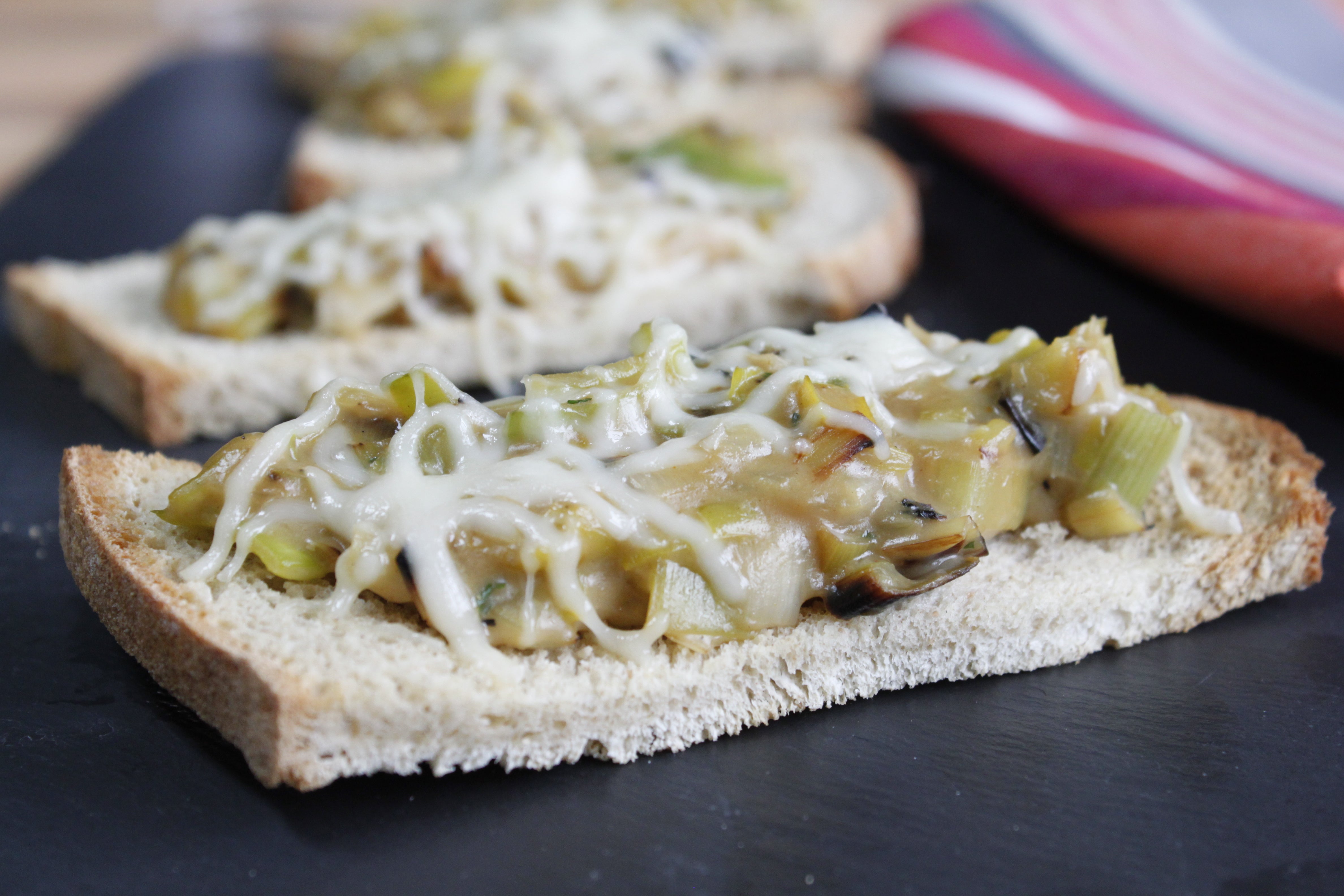 Tartine de légumes et crème aux champignons