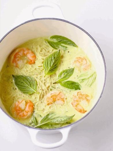 Bouillon repas crevettes coco curry
