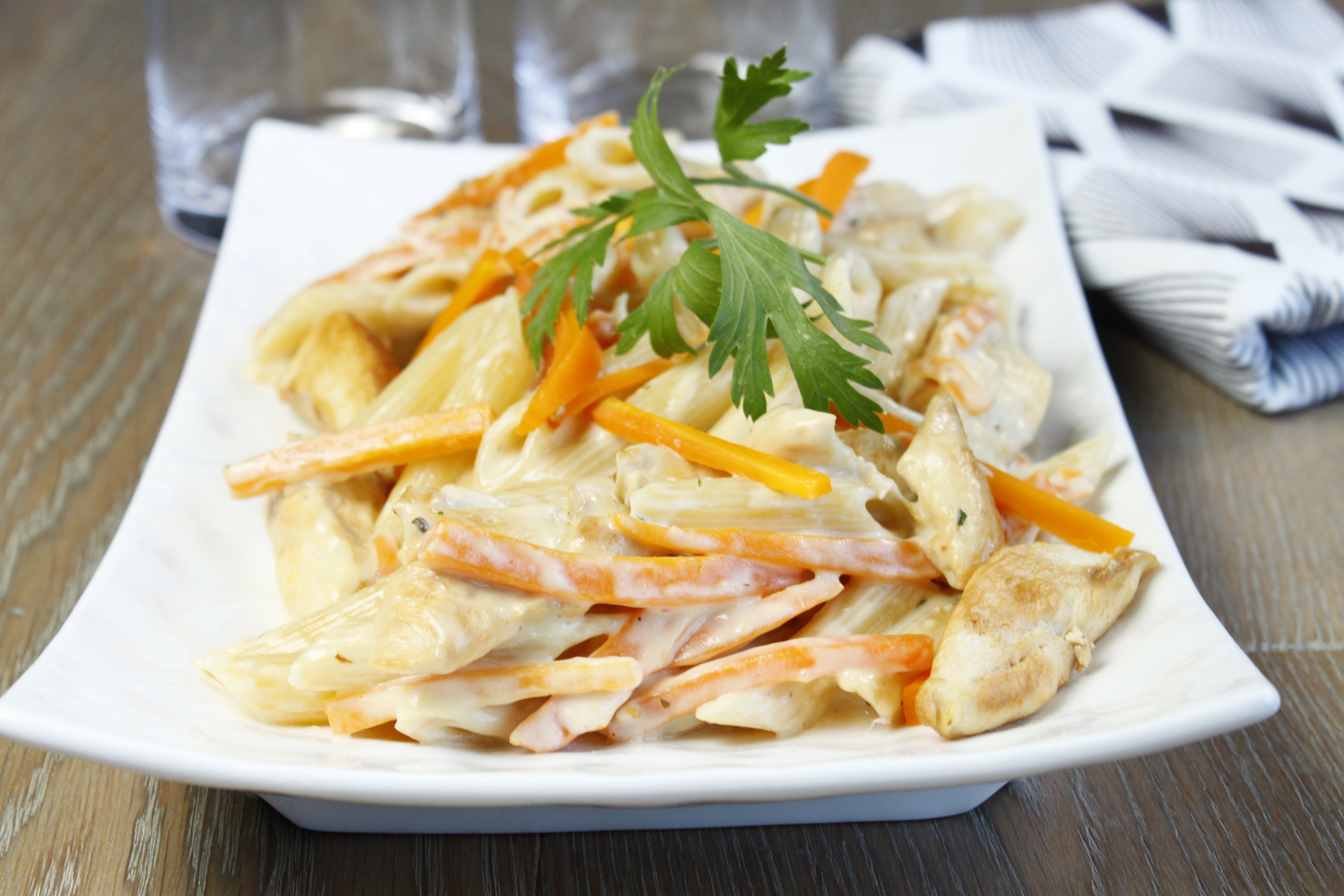 Penne au poulet sauce champignons