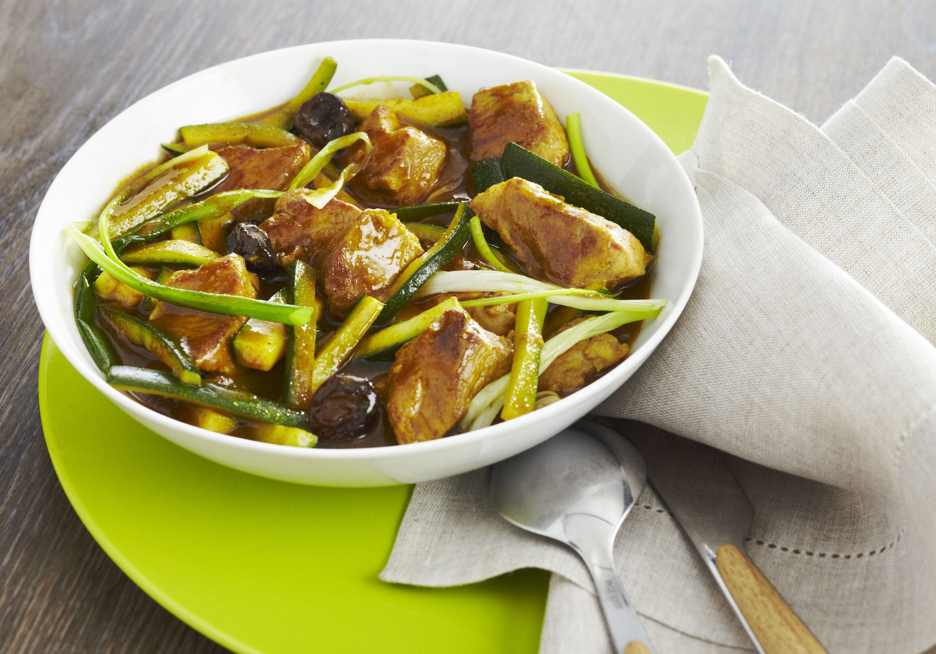 this media has been downloaded from content hub 203294579