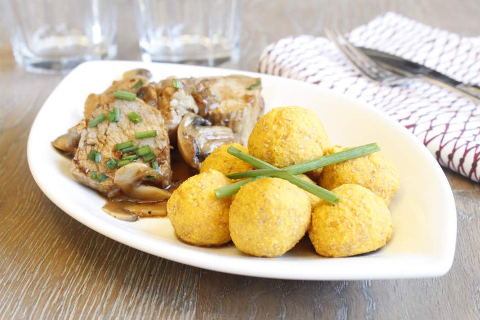 Pomme dauphines et filet mignon aux champignons