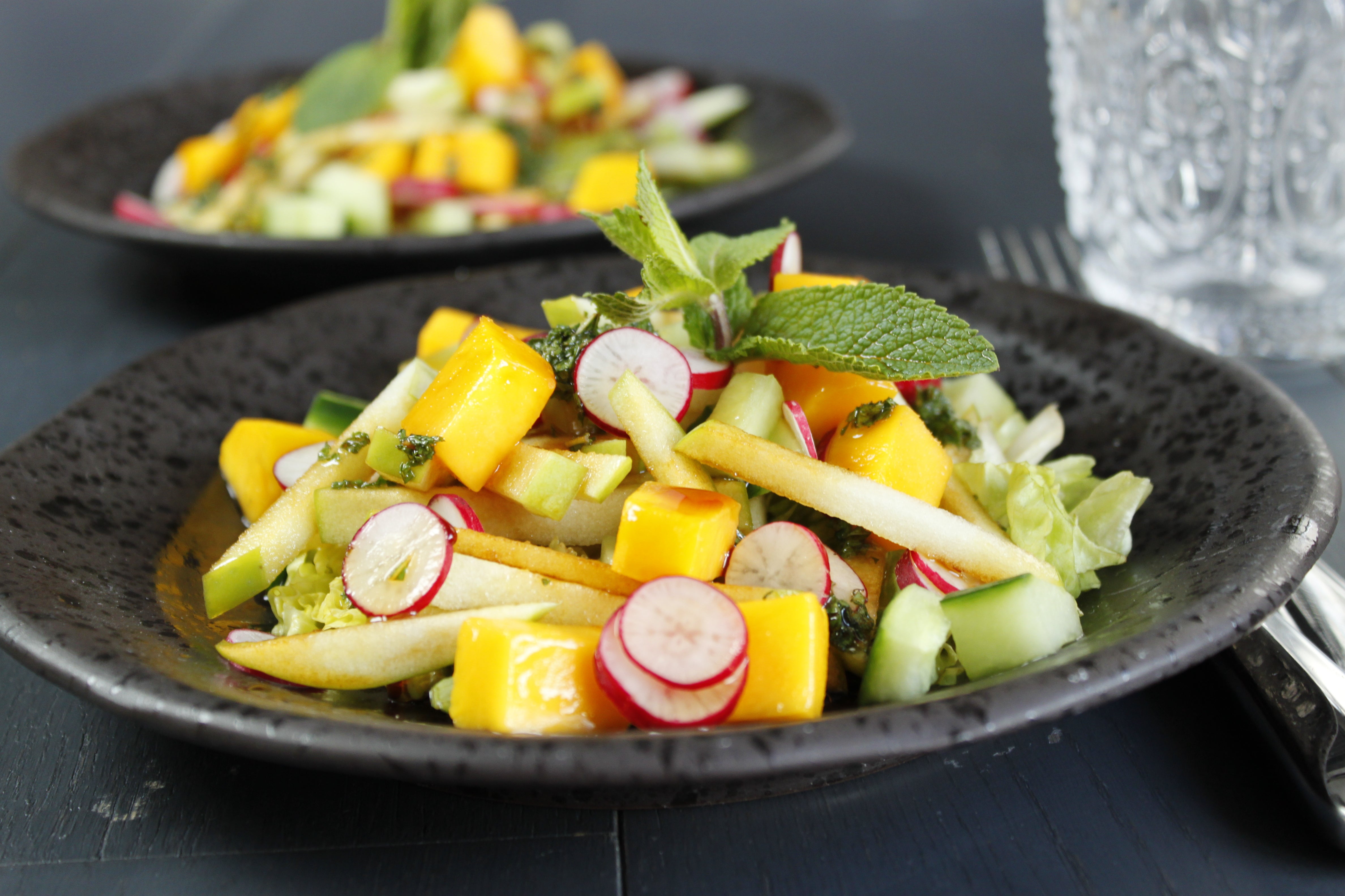 this media has been downloaded from content hub 202094988