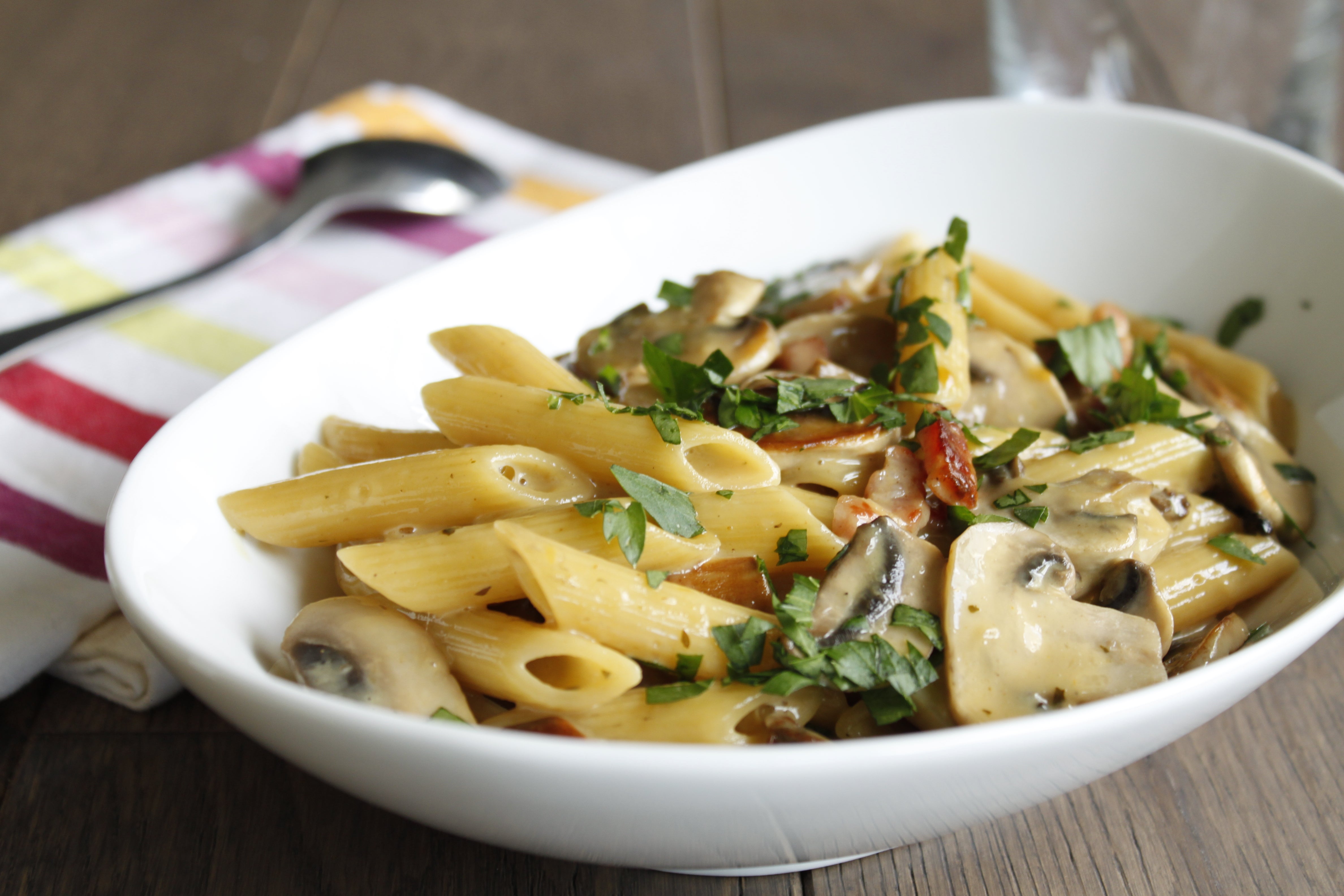 Penne champignons lardons crème