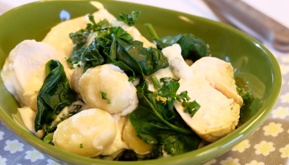 Gnocchis au poulet et épinards