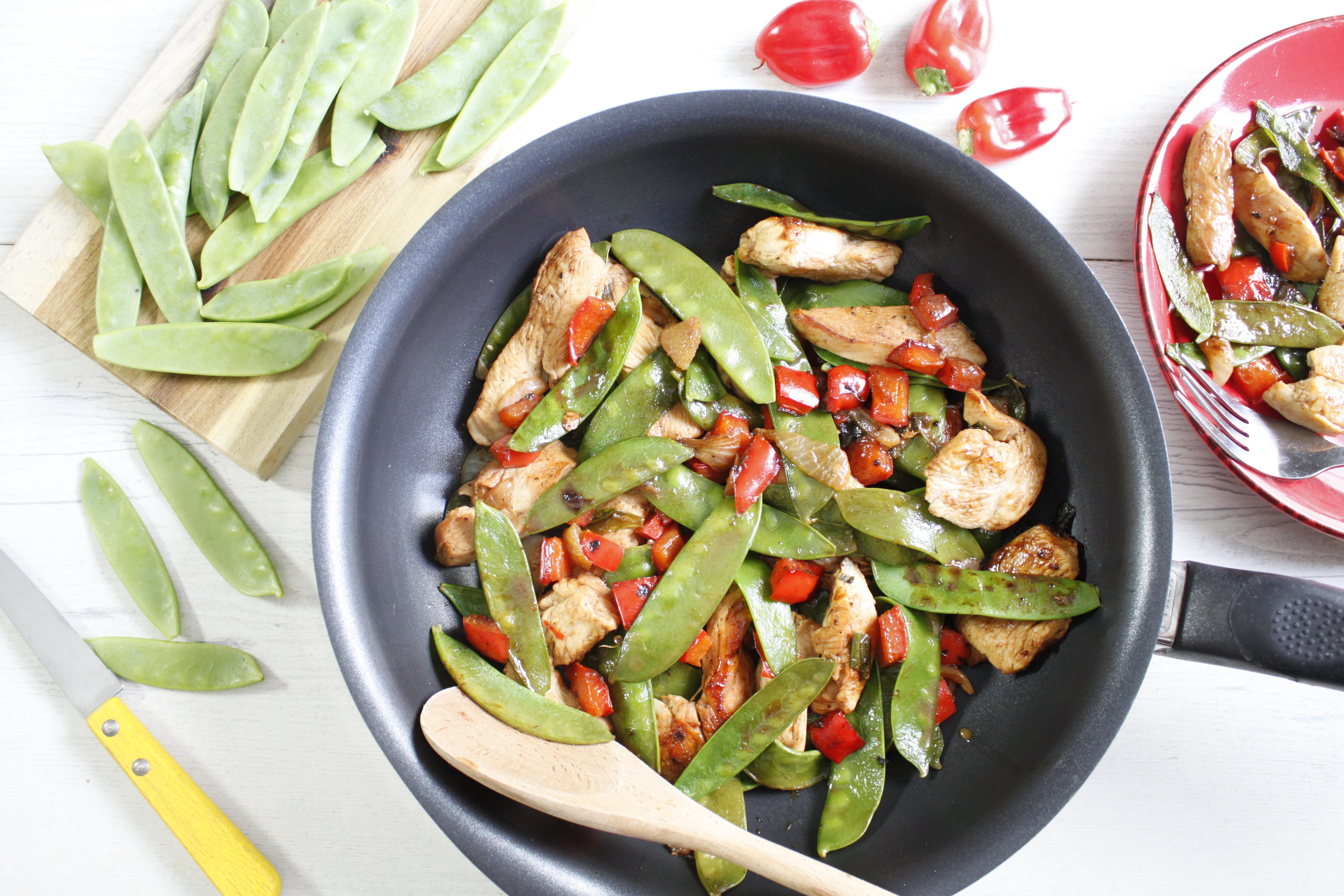 Poêlée de poulet et légumes croquants