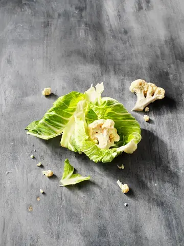 cauliflower leaves
