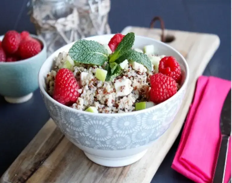 Salade de quinoa, pomme granny et feta