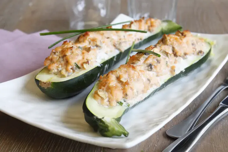 Courgettes farcies saumon champignons ciboulette
