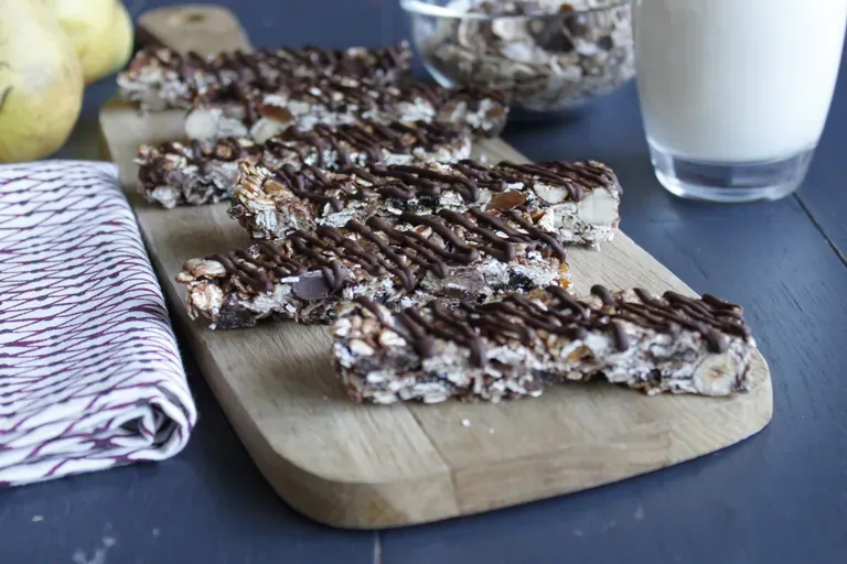 this media has been downloaded from content hub 202077720