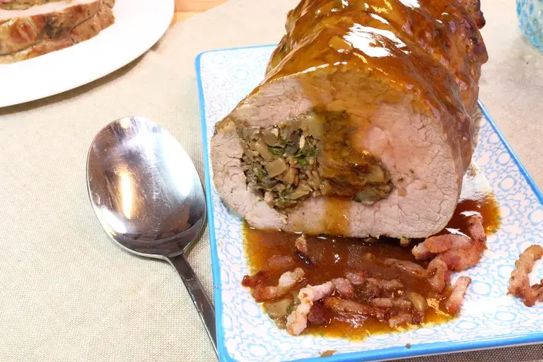 Rôti de veau farci aux lardons