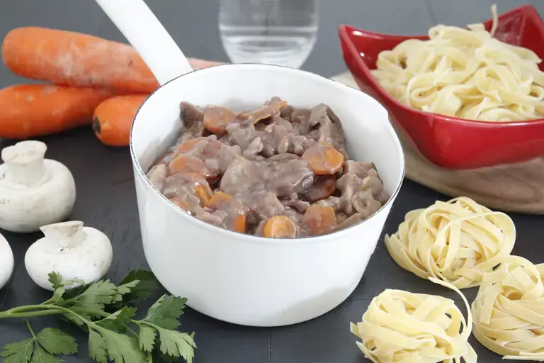 Emincé à la bourguignonne
