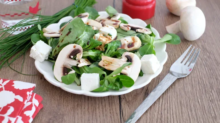 Salade de mâche et champignons
