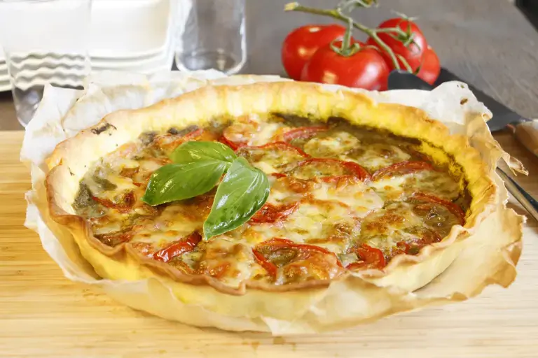 Tarte tomates mozzarella au basilic