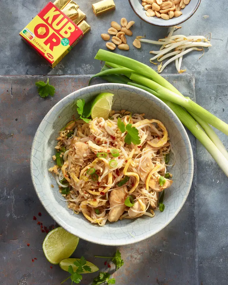 Spaghetti facon pad thai