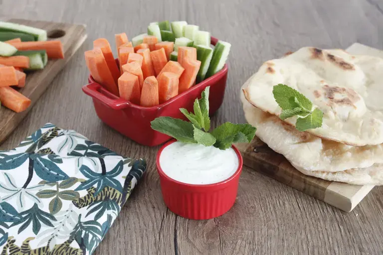 Petits naans sauce fromage blanc et Kub or