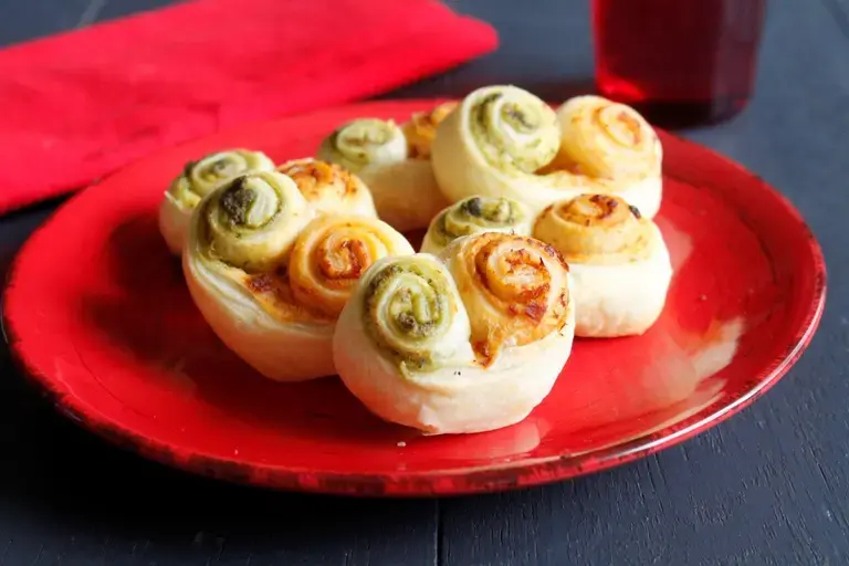 Palmiers apéritifs tomate basilic