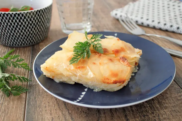 this media has been downloaded from content hub 203214349