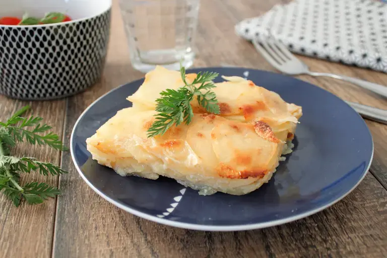 this media has been downloaded from content hub 203214349