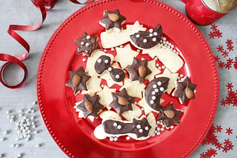 Sablés de Noël amandes, chocolat au lait concentré sucré