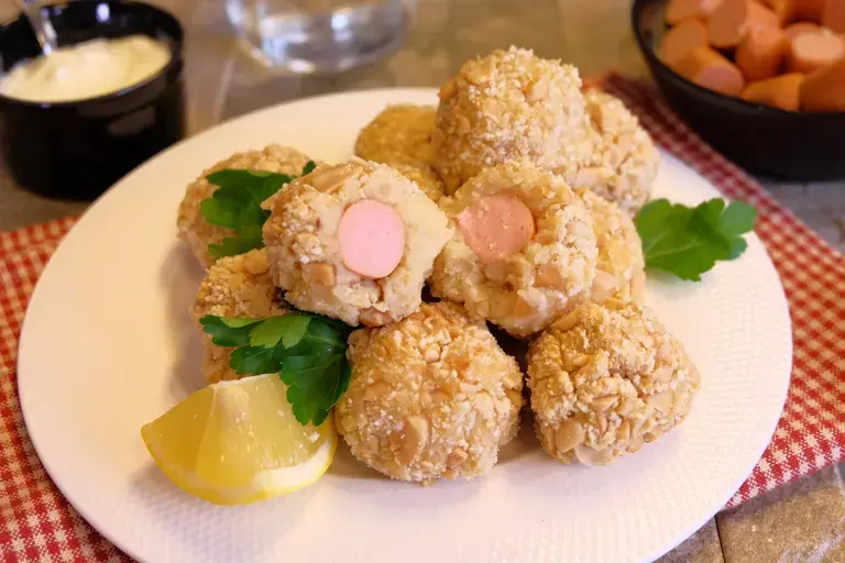 Balls de purée de céleri et saucisses
