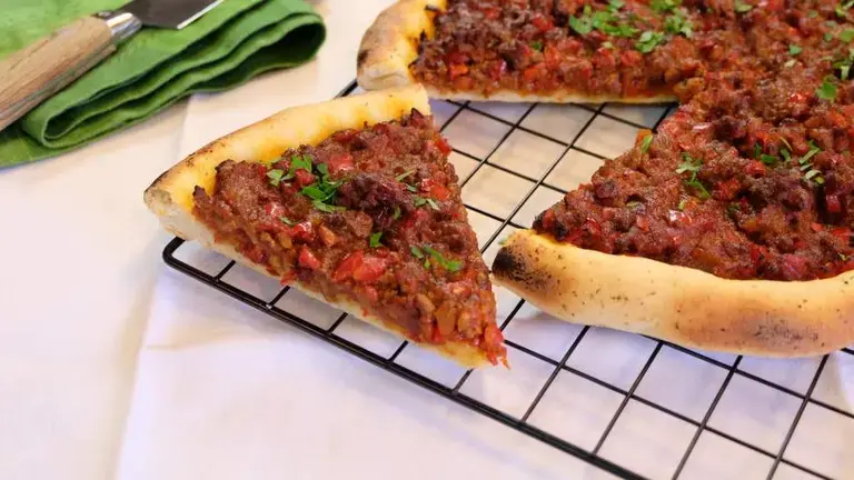 Pizza turque (Lahmacum)