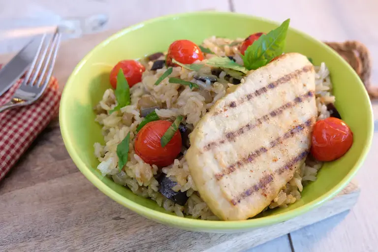 this media has been downloaded from content hub 202097756