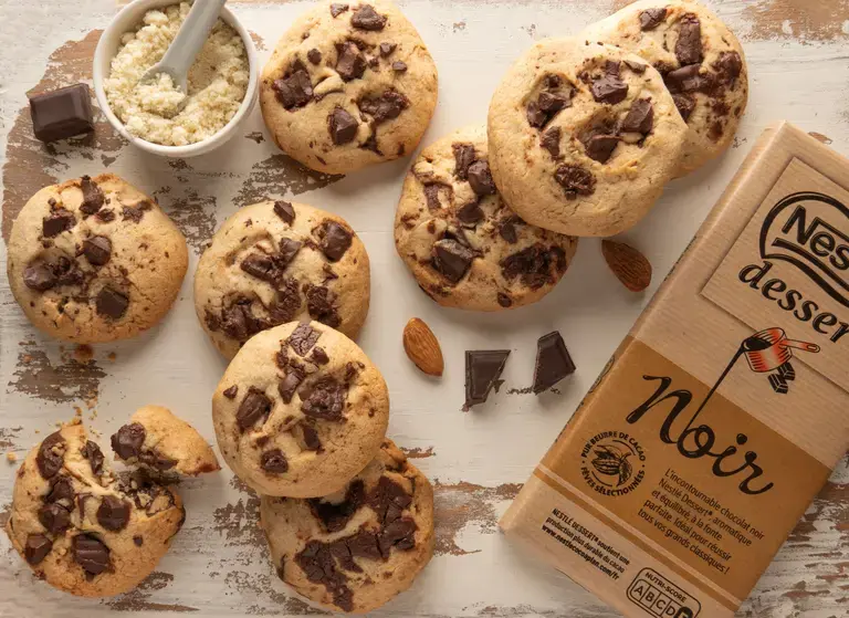 Cookie à la poudre d’amandes et aux pépites de chocolat noir
