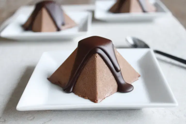 this media has been downloaded from content hub 202082451