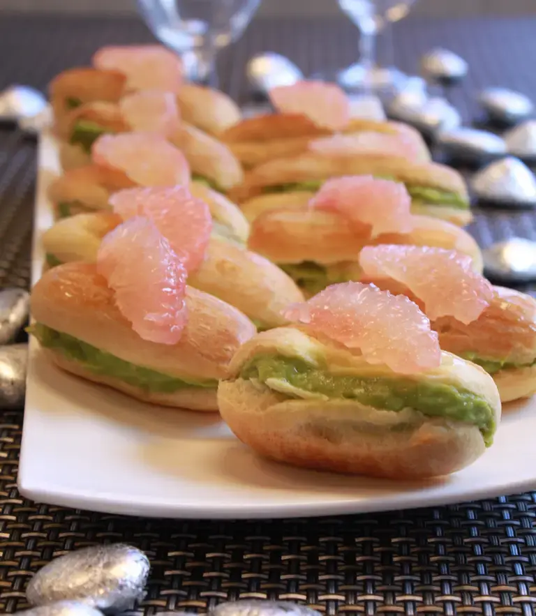 Eclairs asperges avocat et pamplemousse