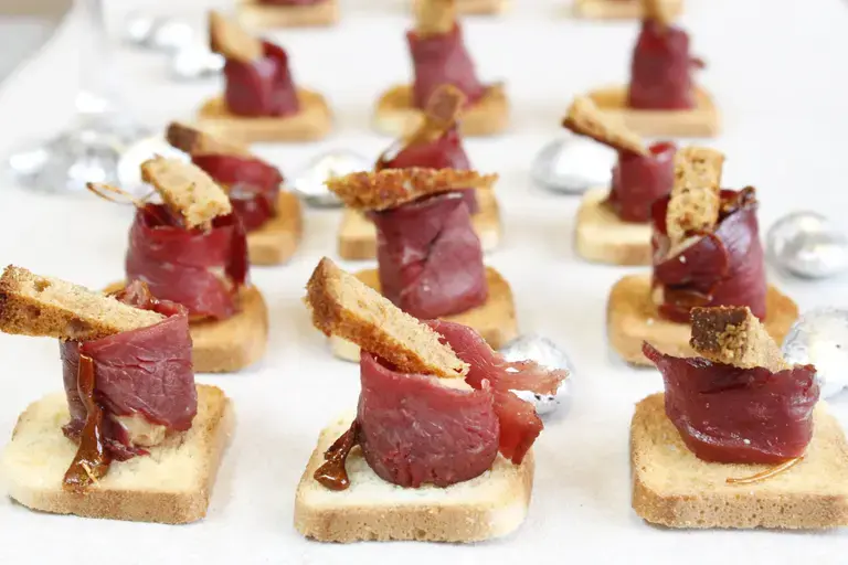 Toasts foie gras magret au caramel d'Arome
