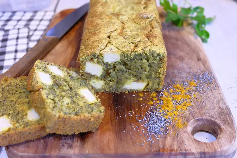 Cake vegan au lait de coco, émincés de soja, curry