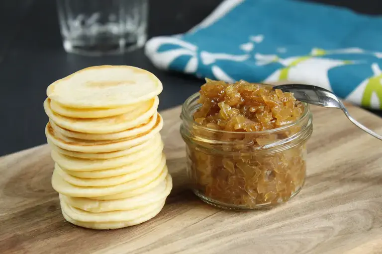 Blinis et chutney d'oignons