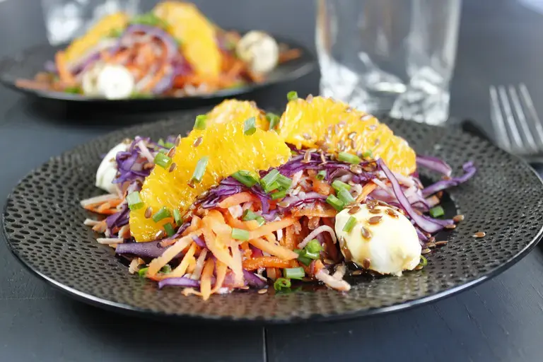 this media has been downloaded from content hub 202095107