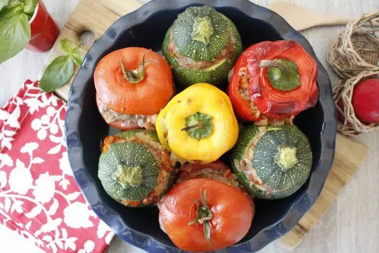Légumes du soleil farcis au boeuf et tomates confites