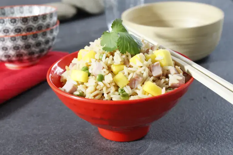 Riz cantonnais à l'ananas