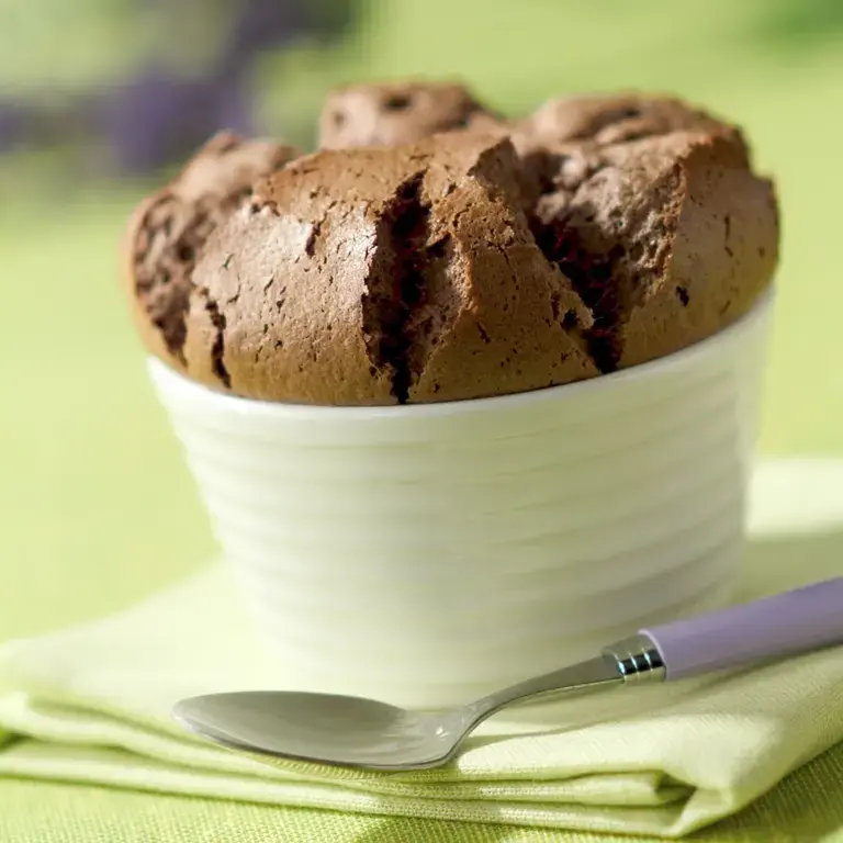 Souffles au chocolat au lait et pepites de chocolat