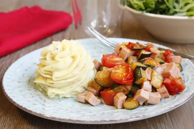 this media has been downloaded from content hub 203181750